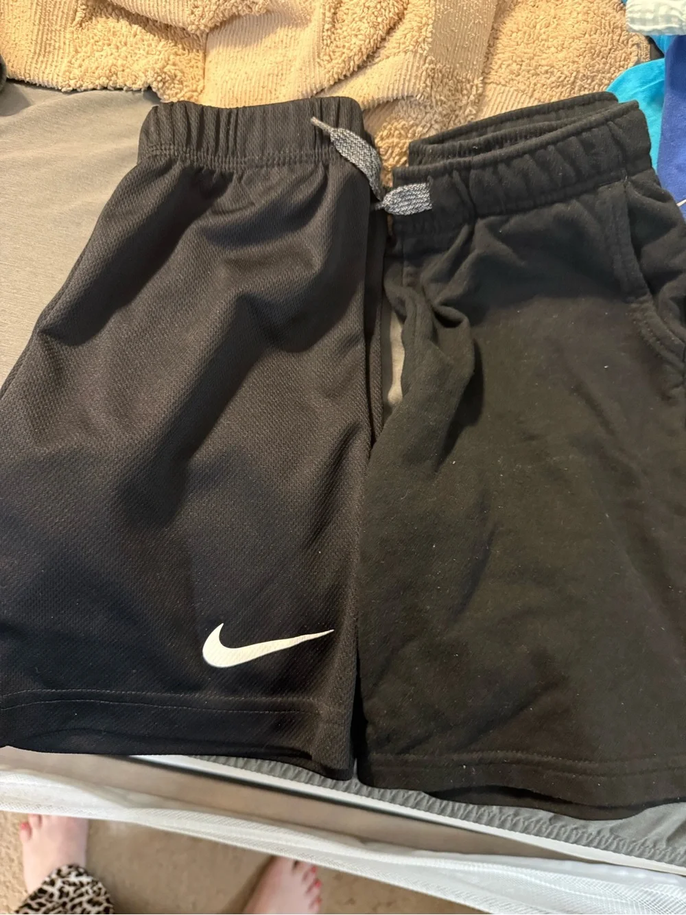 Nike and Under Armor boys lot 20 pieces